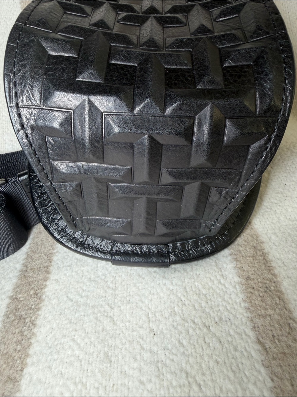 Tsuchiya Kaban Legacy Logo Mini Crossbody - Picture 9 of 10